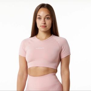XS ALPHALETE V NECK CROP TOP